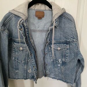 American Eagle Distressed Cropped Jean Jacket Size S
